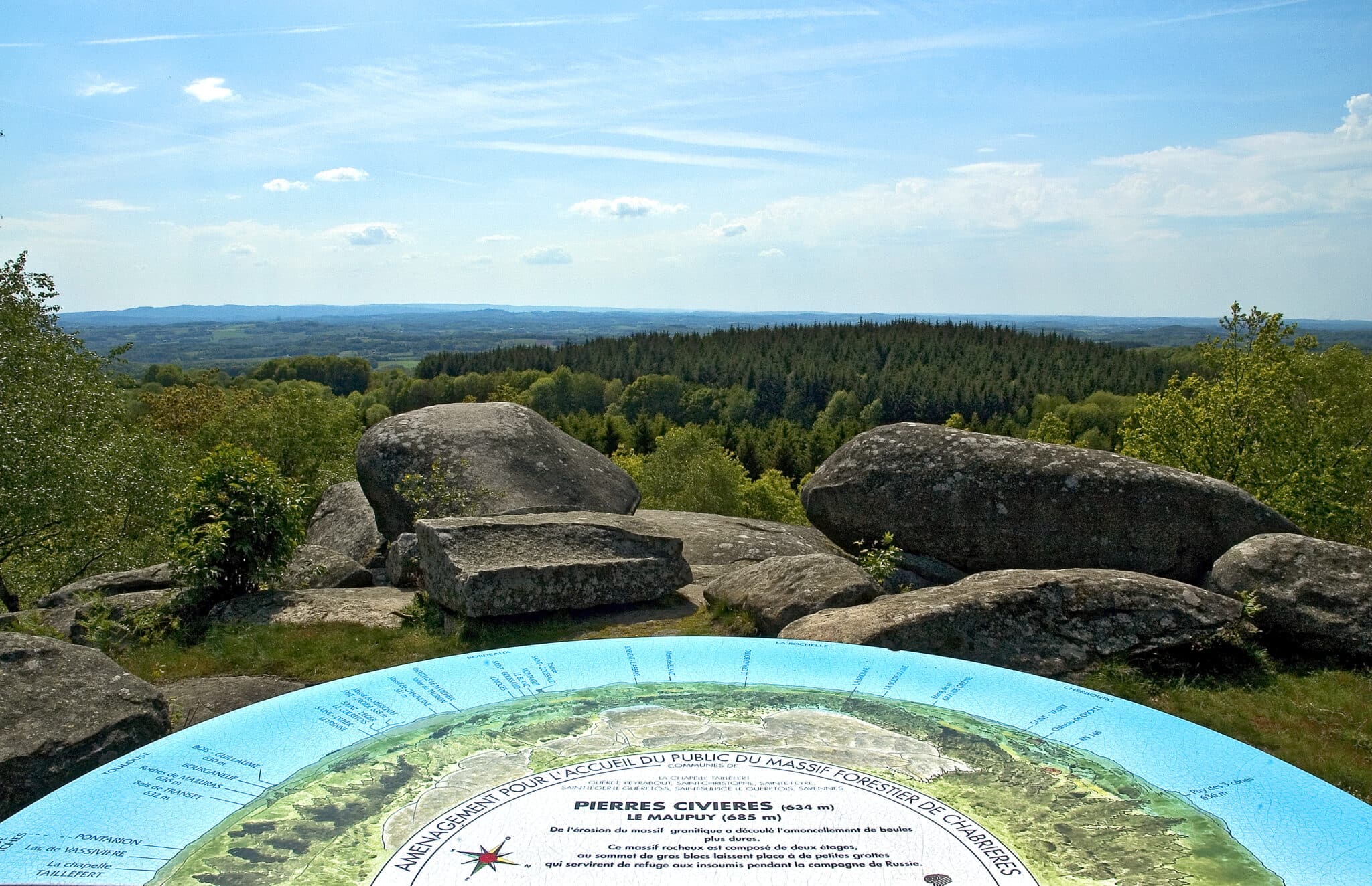 Photo des Pierres Civières - Crédit : Philippe ROLLE